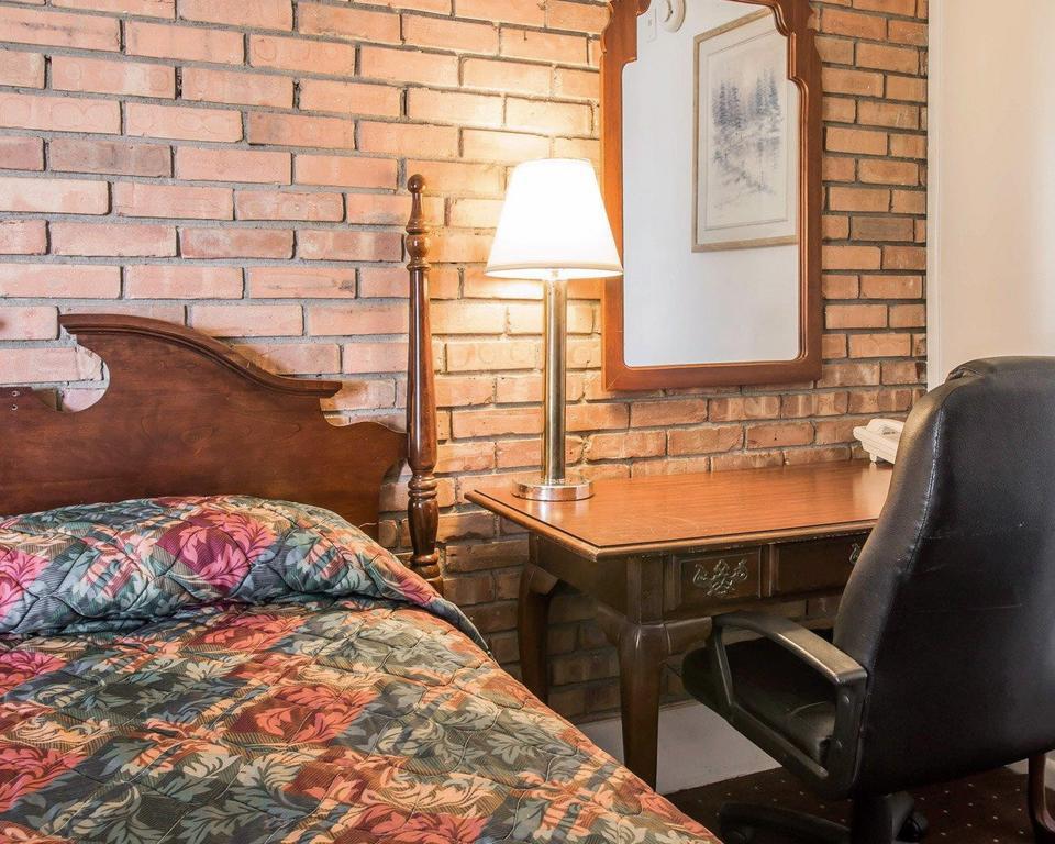 Econo Lodge Central Мідленд Екстер'єр фото